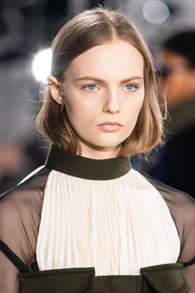 Look 61